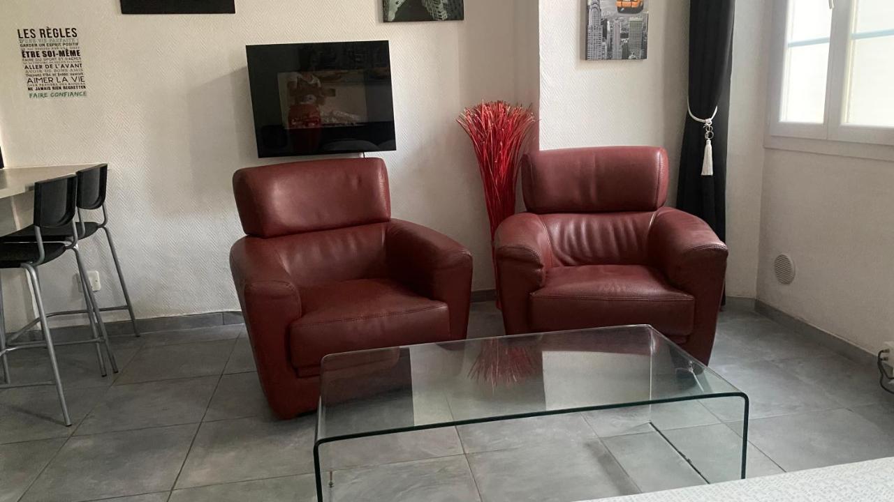 Le Suffren studio meublé Tolone Esterno foto