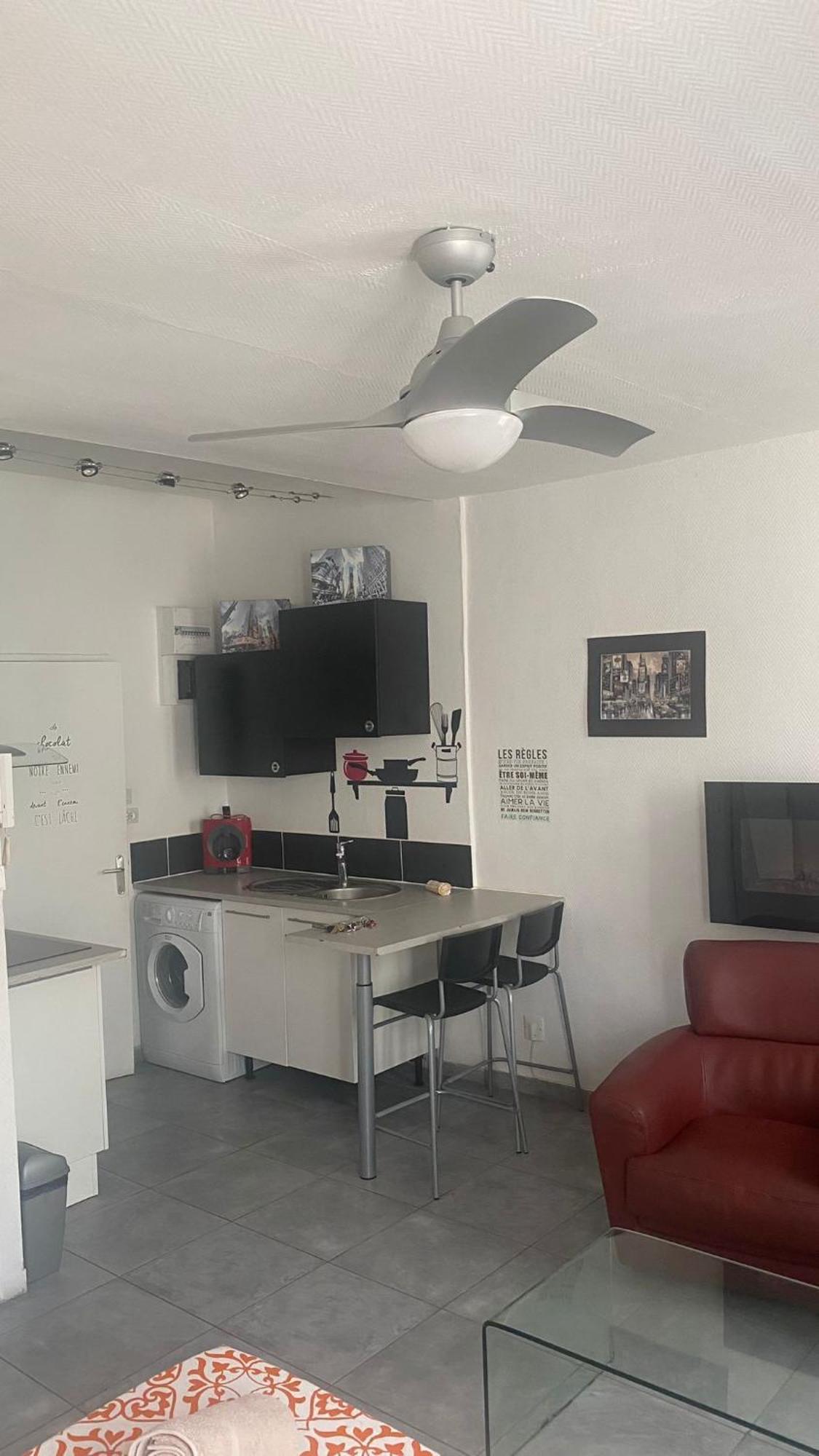 Le Suffren studio meublé Tolone Esterno foto