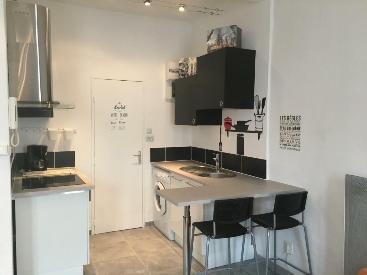 Le Suffren studio meublé Tolone Esterno foto