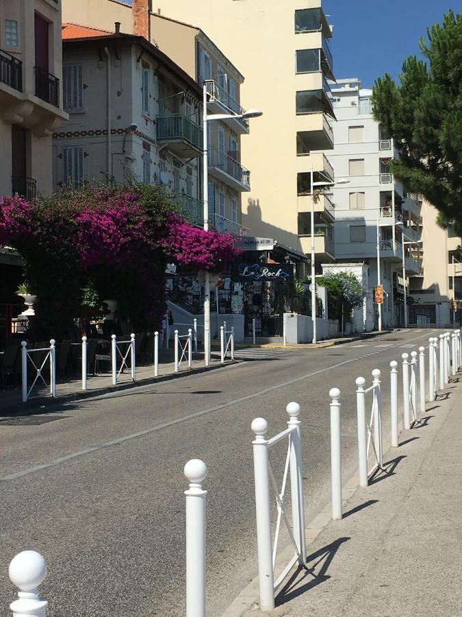Le Suffren studio meublé Tolone Esterno foto